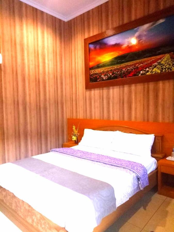 Hotel Kencana Rembang Exterior foto
